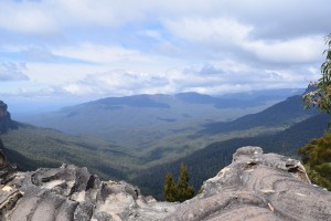 Things to Do in the Blue Mountains Eaglehawk Lookout New South Wales Australia