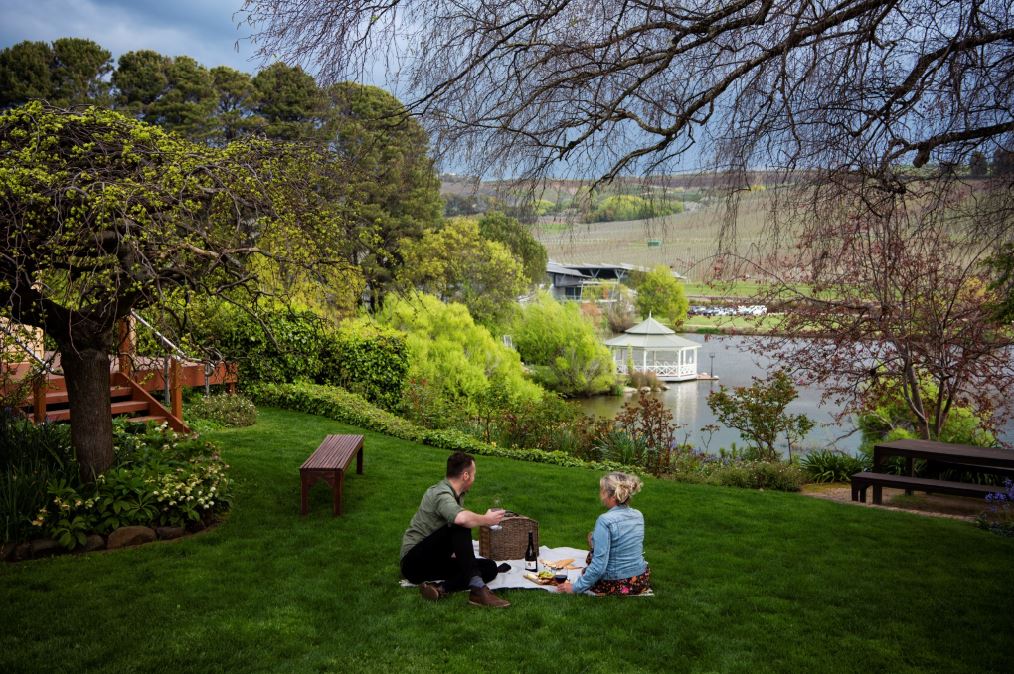 Picnic at Josef Chromy Wines credit Lauren Bath