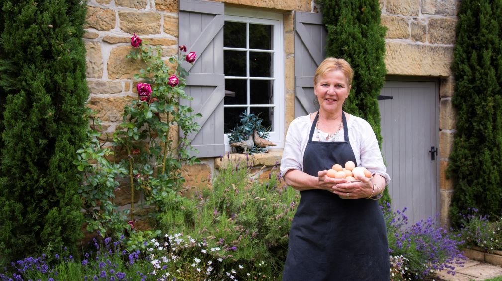 Red Feather Inn Lydia Nettlefold credit Tourism Tasmania Rob Burnett